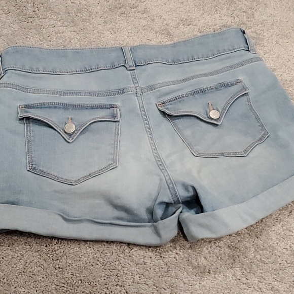 CUTE Bordy Jeans Shorts - 31W - Picture 5 of 8